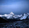 Himalaya_Khumbu_GokyoPeak_2.jpg (111490 bytes)