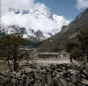 Himalaya_Khumbu_ThameOg_1.jpg (148459 bytes)