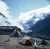 Himalaya_Rolwaling_Na_8.jpg (105980 bytes)