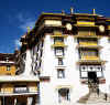 Tibet_LhasaPotala_8.jpg (118396 bytes)