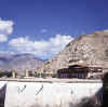 Tibet.LhasaSera3.jpg (59005 bytes)